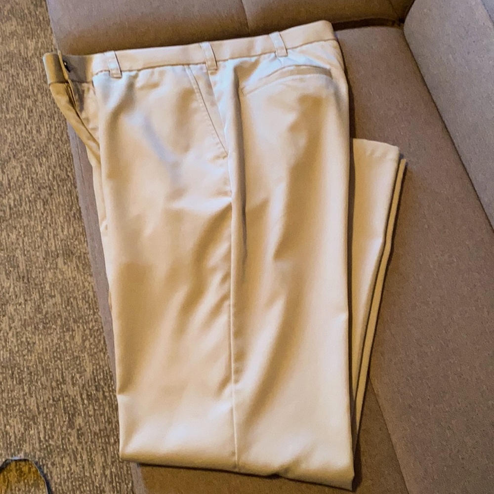 Round tree and York golf pants